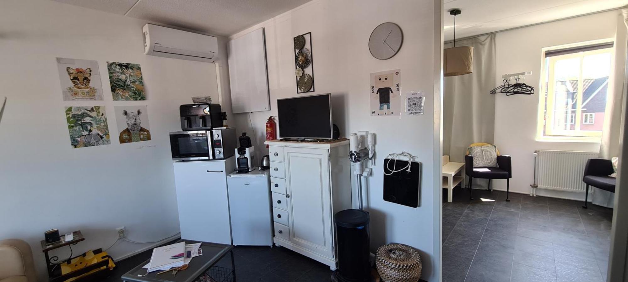Airbnb 'Logeren Aan Het Plein' In Het Centrum Van ميبل المظهر الخارجي الصورة
